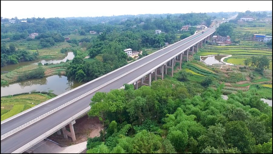 瀘永高速公路觀(guān)音山大橋.jpg